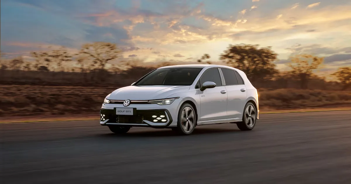 Volkswagen Golf GTI chega ao Brasil por R$ 430 mil com foco no equilíbrio