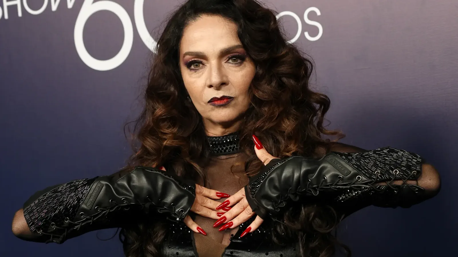 Claudia Ohana quer voltar como Natasha, de Vamp, com uma personagem mais madura